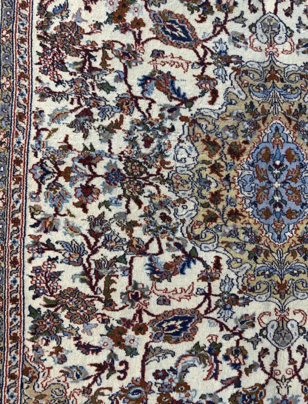 Traditional Pure Natural Wool Kashan Ivory Rug - Image 2