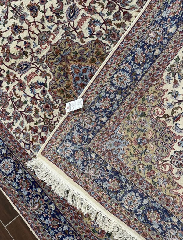Traditional Kashan Pure Natural Wool Rug - Image 3